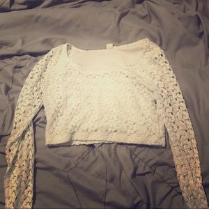 White long sleeve crop top